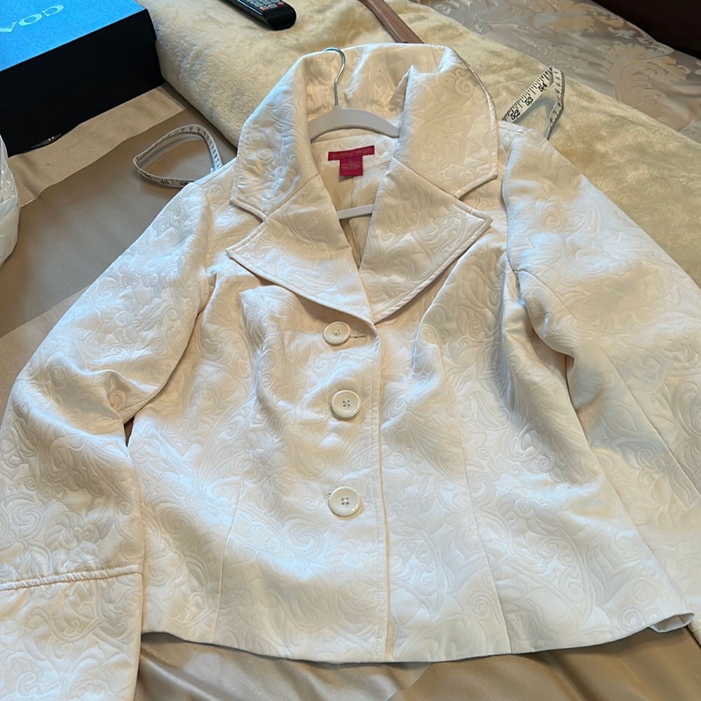 Jacket - Picture 2 of 6